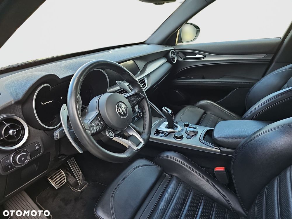 Alfa Romeo Stelvio 2.0 Turbo Veloce Q4 - 21