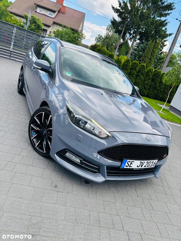 Ford Focus 2.0 TDCi ST mit Leder-Exclusiv-Paket - 4