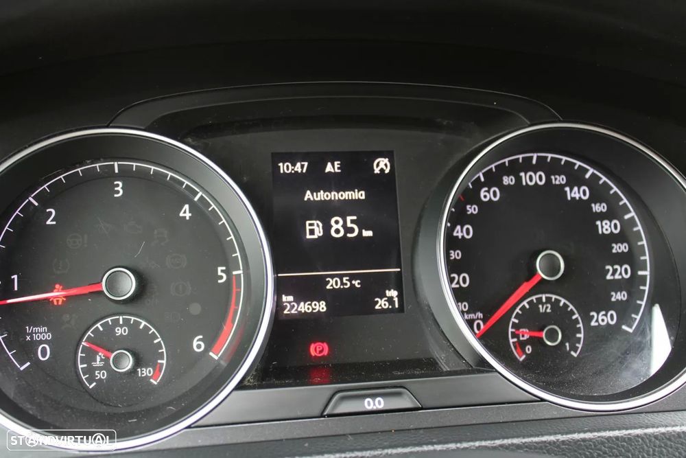 VW Golf 1.6 TDI Confortline - 22