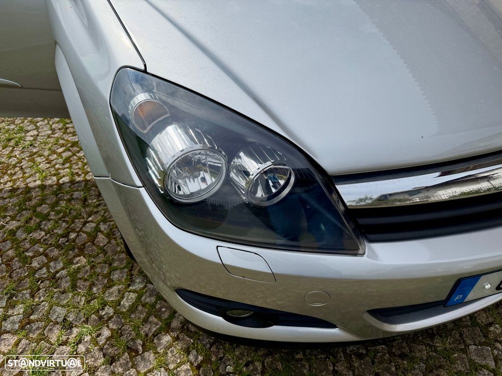 Opel Astra GTC 1.9 CDTI - 18