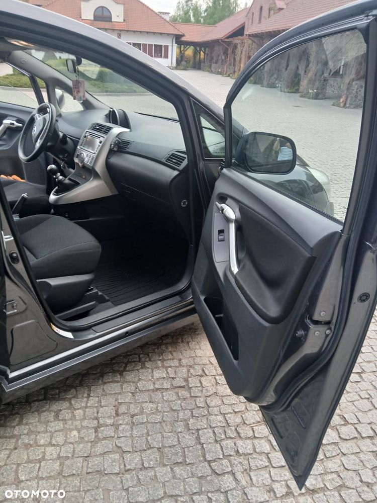 Toyota Verso 2.0 D-4D Premium - 5