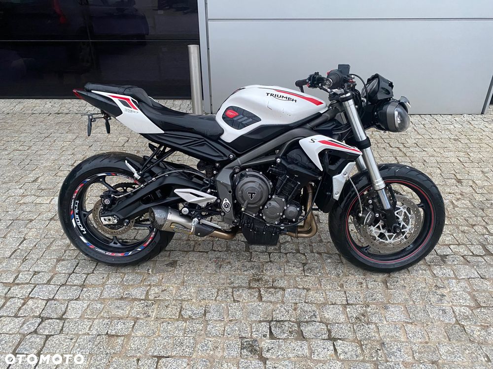 Triumph Street Triple - 1
