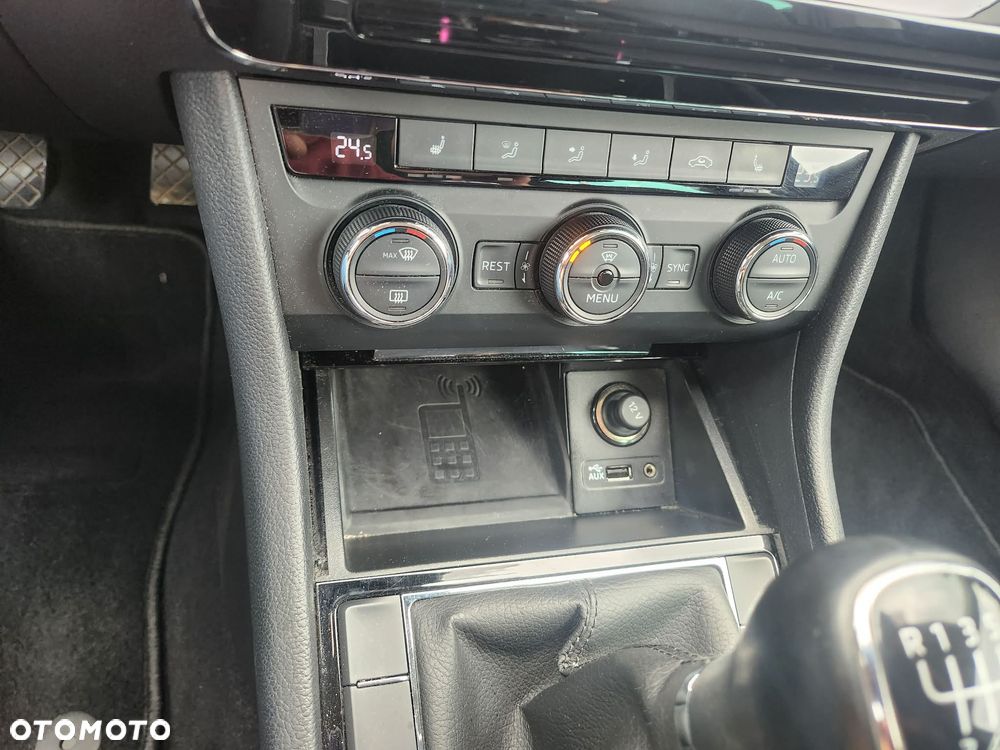 Skoda Superb 2.0 TDI Ambition - 22