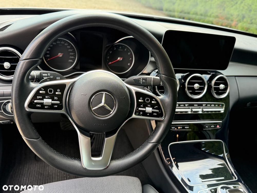 Mercedes-Benz Klasa C 180 9G-TRONIC Avantgarde - 22