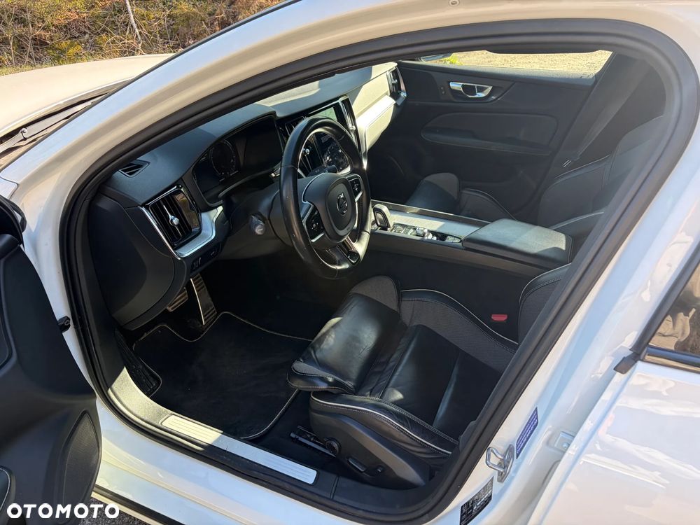 Volvo S60 B4 B R-Design - 10