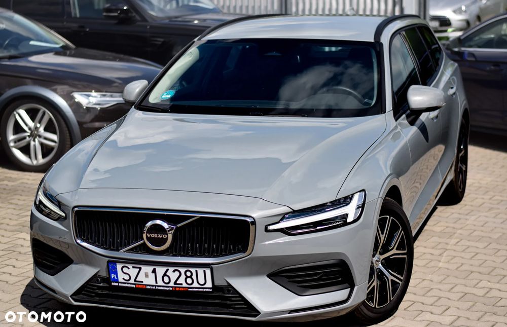 Volvo V60 B3 B DKG Momentum Pro - 2