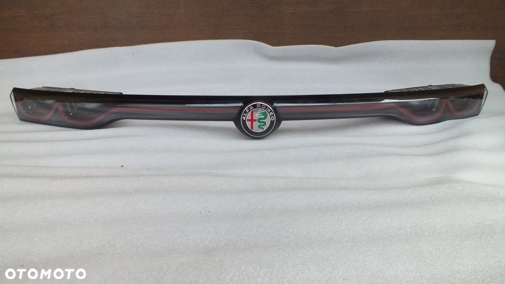 Lampa tylna w klapę blenda Alfa Romeo Tonale 20925996 - 1