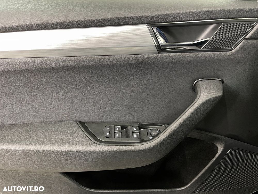 Skoda Superb 1.5 TSI ACT DSG Ambition - 25