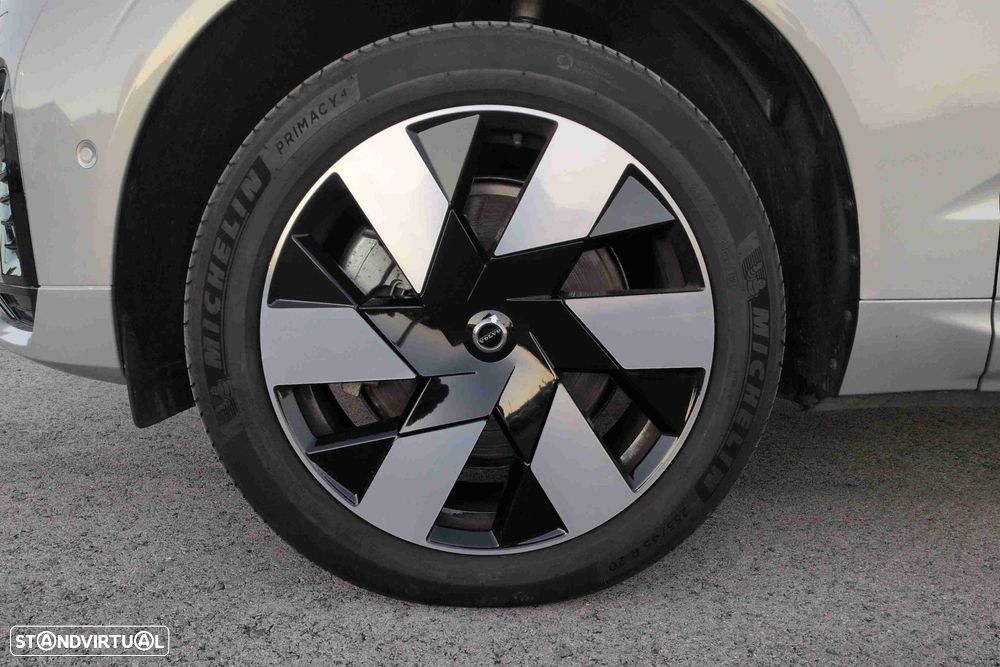 Volvo XC 60 2.0 T6 PHEV Plus Dark AWD - 6