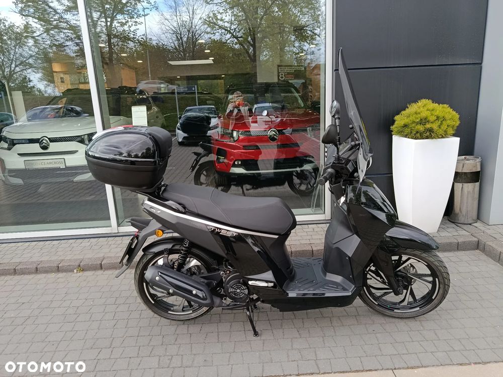 Peugeot Tweet - 9