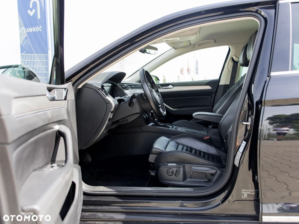 Volkswagen Passat 2.0 TDI 4Mot Elegance DSG - 19