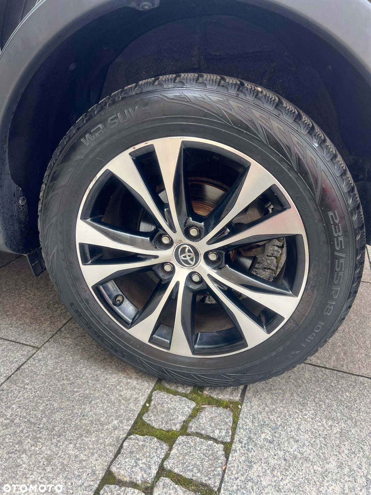 Toyota RAV4 - 6