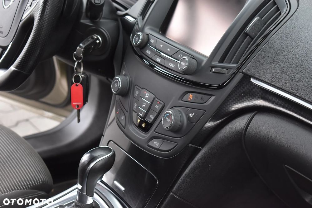 Opel Insignia - 14