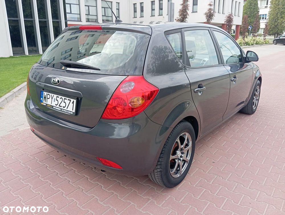Kia Ceed 2.0 Optimum - 4