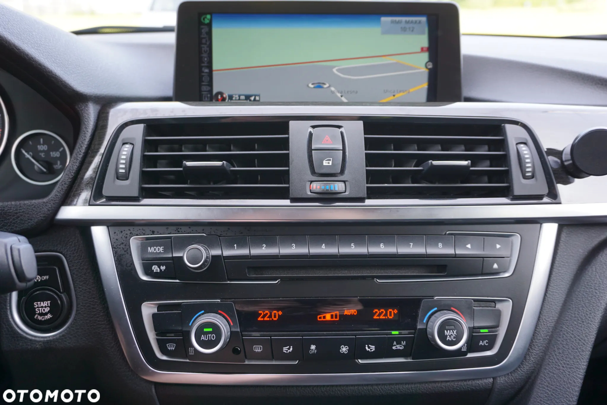 BMW Seria 3 318d Touring Luxury Line - 31