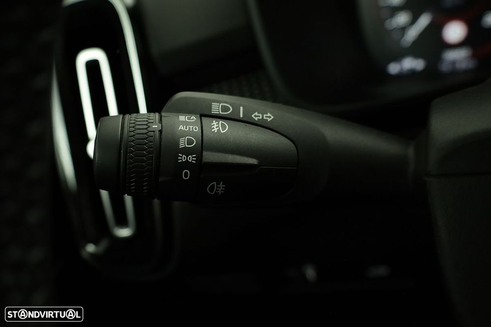 Volvo XC 40 1.5 T2 Plus Dark Auto - 17