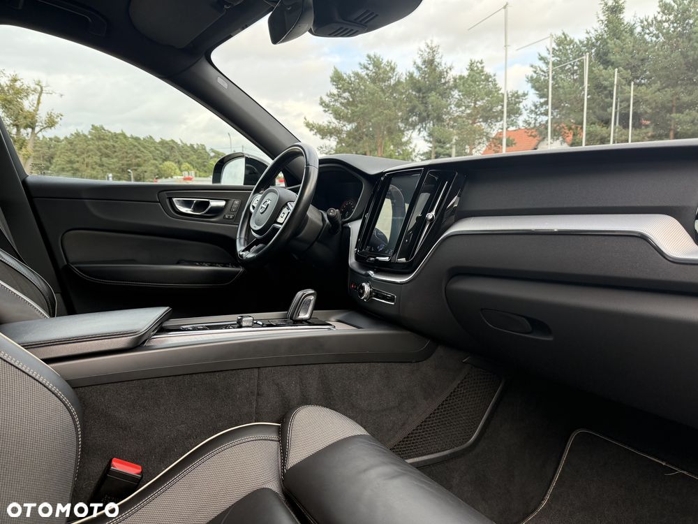 Volvo XC 60 B4 D AWD Geartronic RDesign - 14