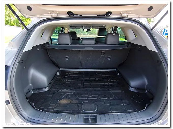 Hyundai Tucson 2.0 CRDI 2WD Style - 24