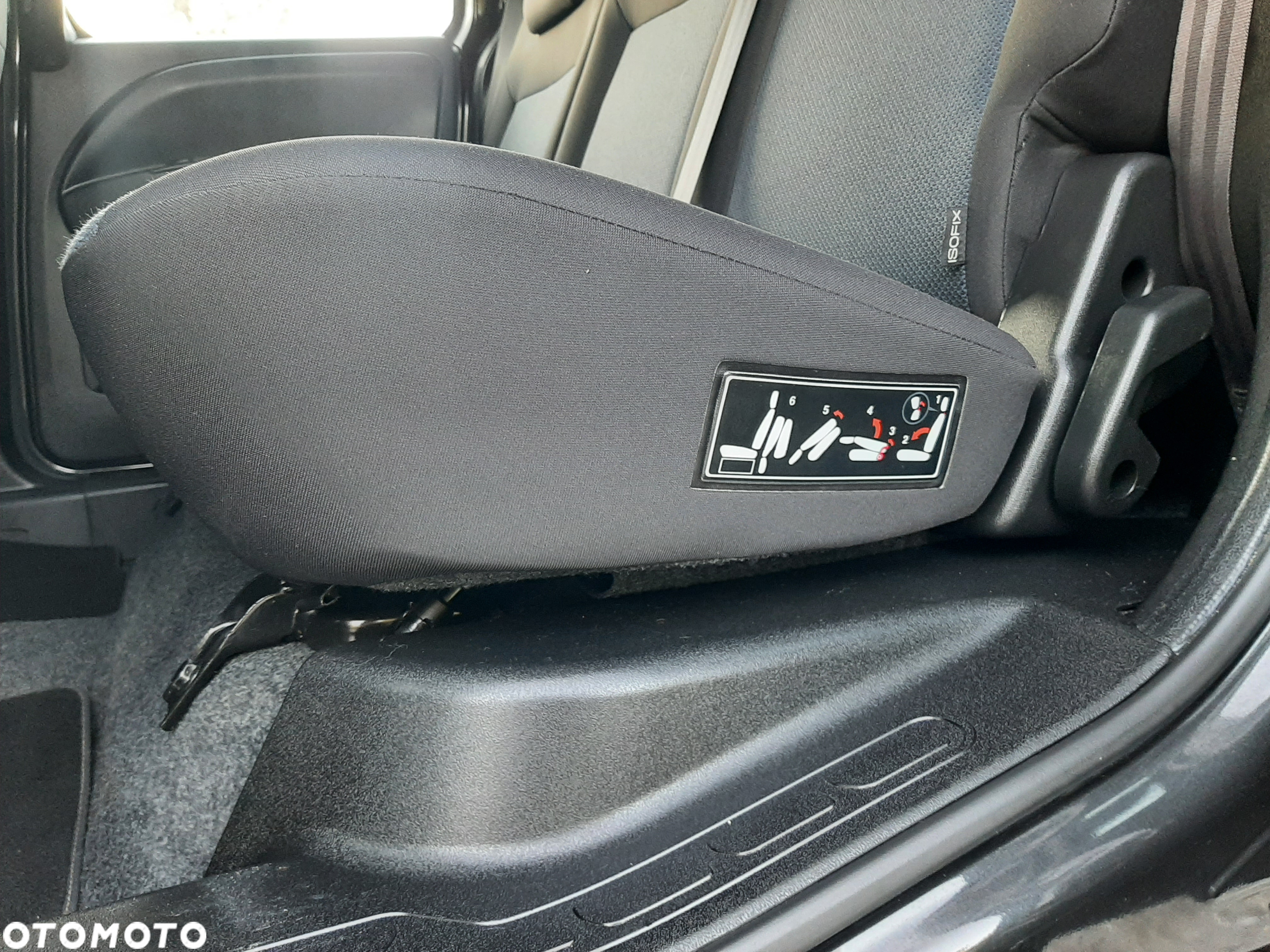 Opel Combo Tour 1.4 Cosmo - 18