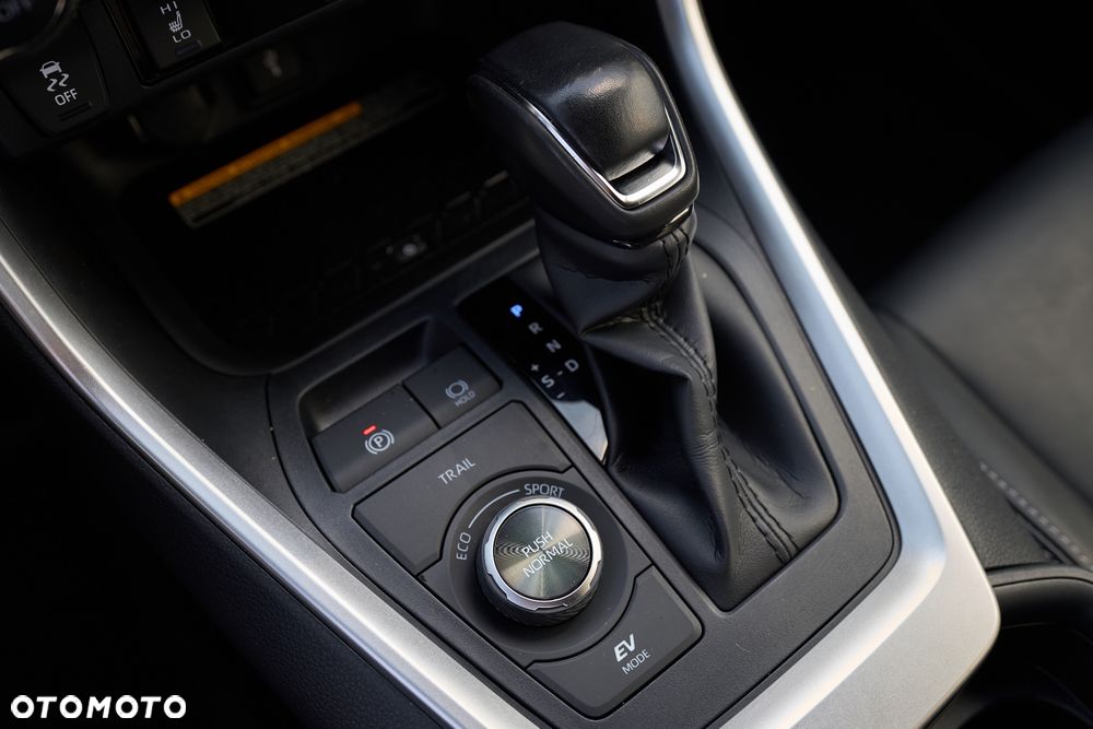 Toyota RAV4 2.5 Hybrid Black Edition by JBL 4x4 - 27