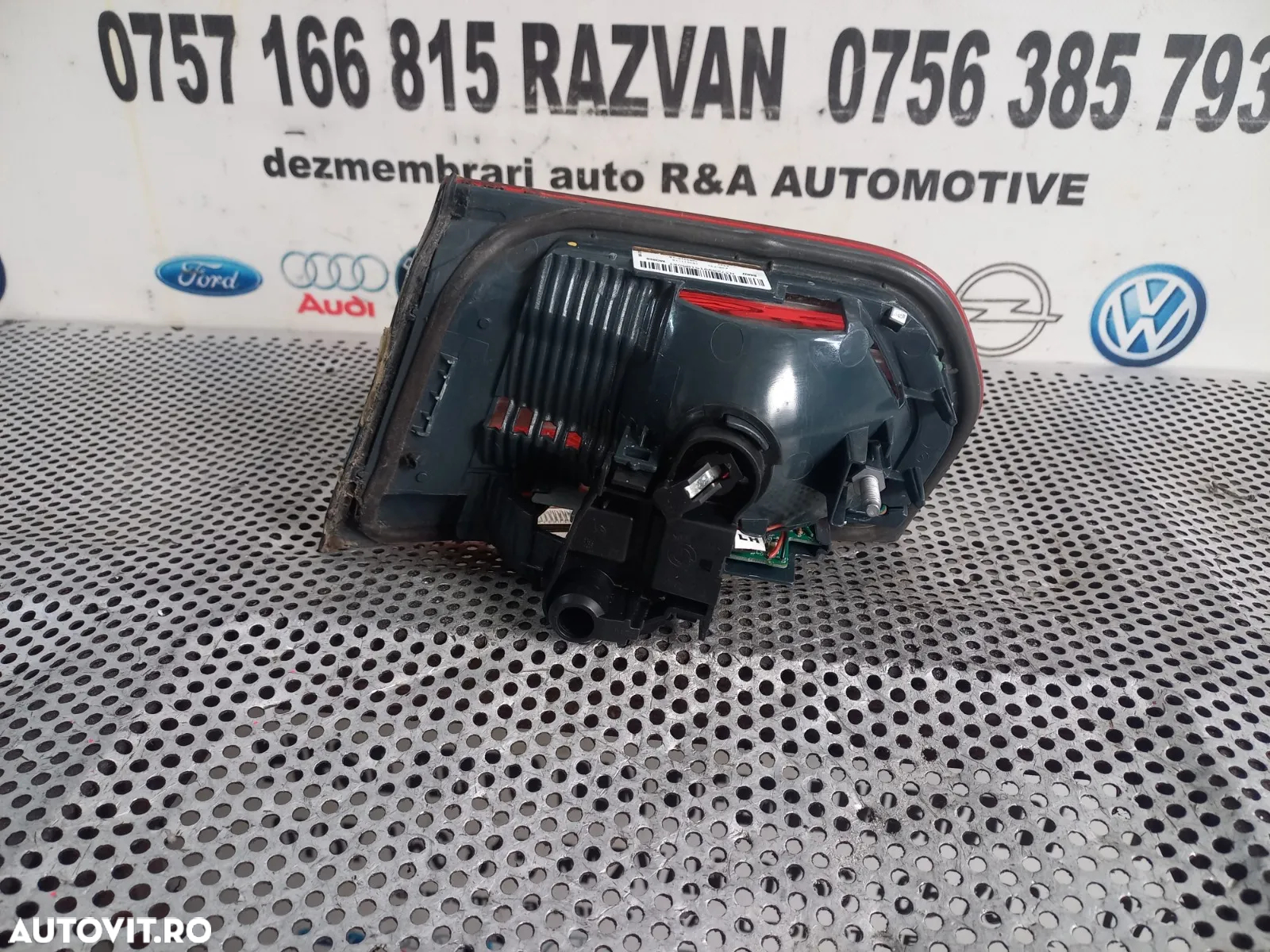 Stop Lampa Stop Tripla Stanga De Pe Hayon Portbagaj Bmw Seria 3 F30 Cod  Dezmembrez - Dezmembrari A - 7