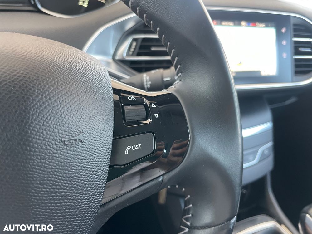 Peugeot 308 1.2 VTi Active - 13