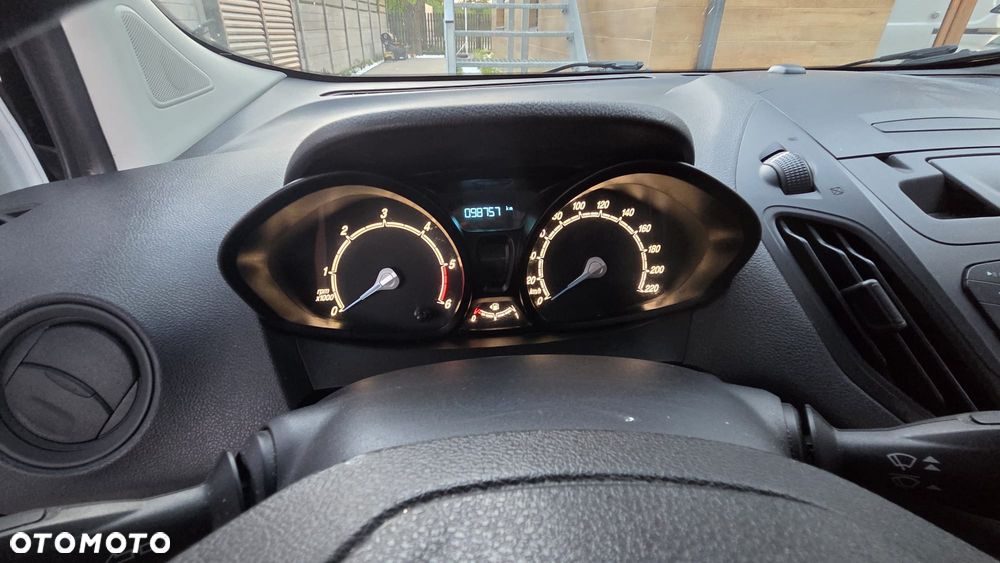 Ford Courier - 5