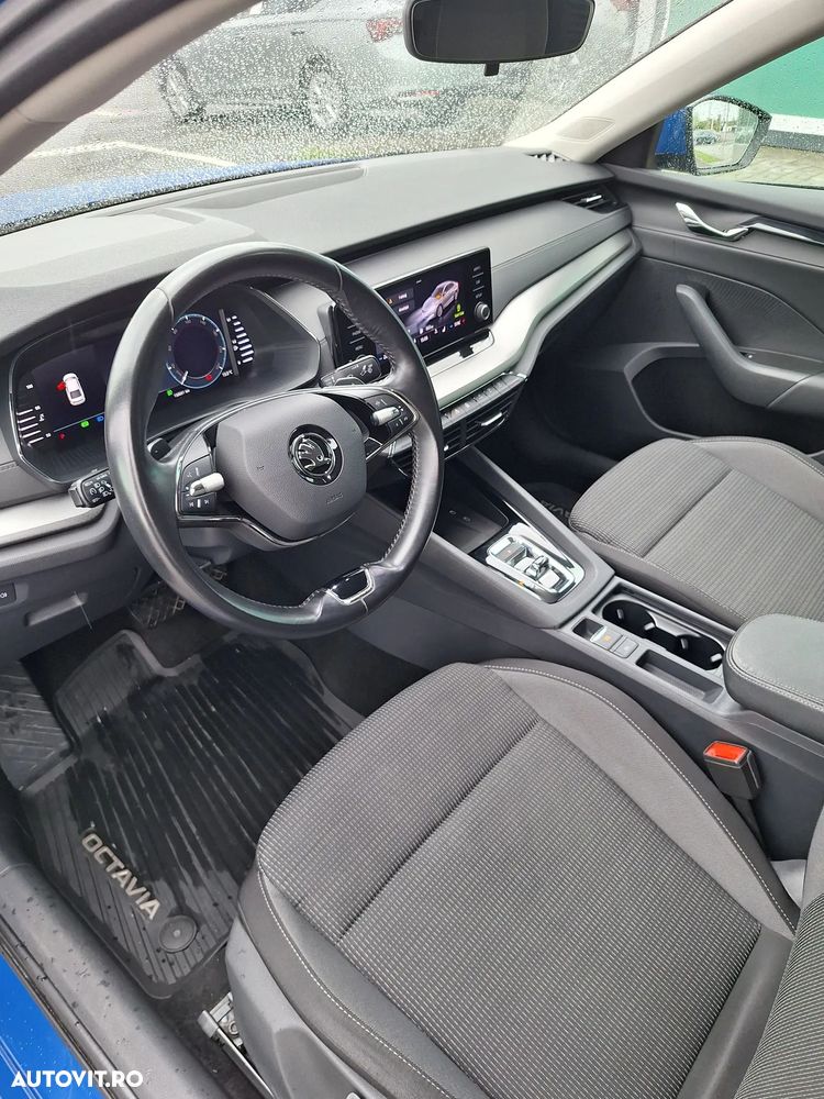 Skoda Octavia 2.0 TDI DSG Ambition - 5