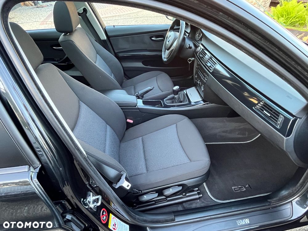 BMW Seria 3 - 28