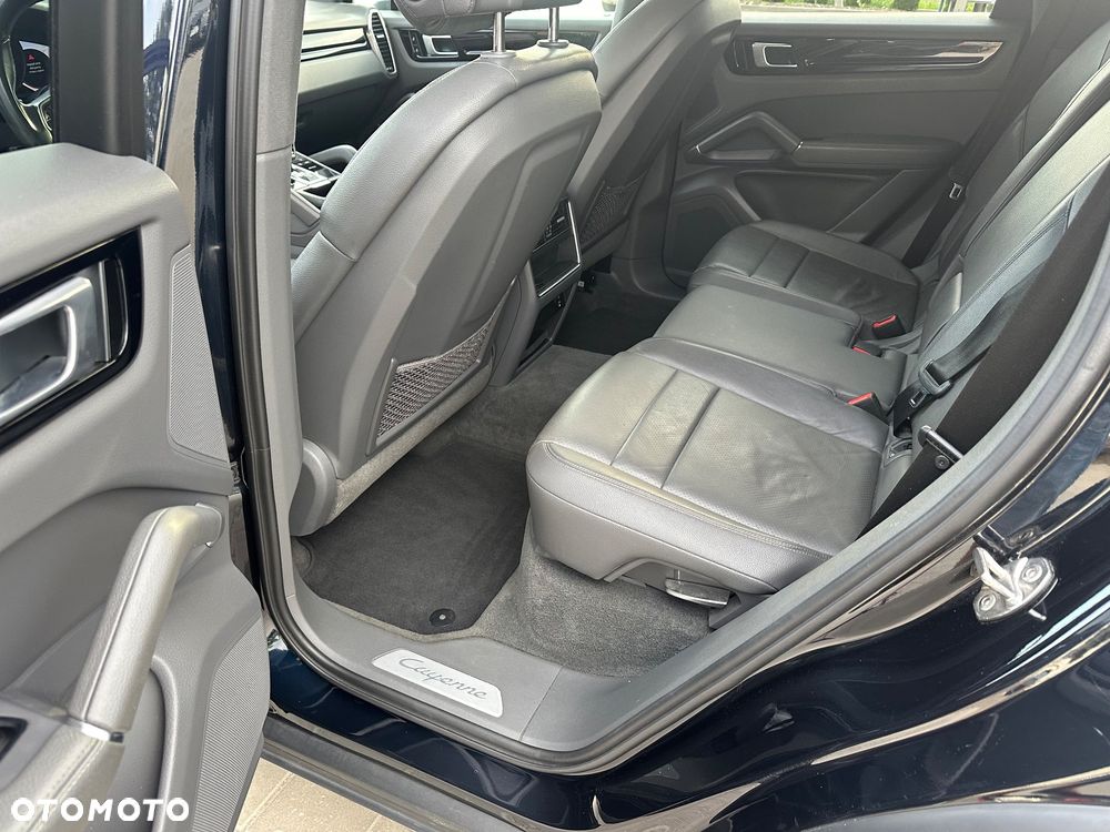 Porsche Cayenne Standard - 14