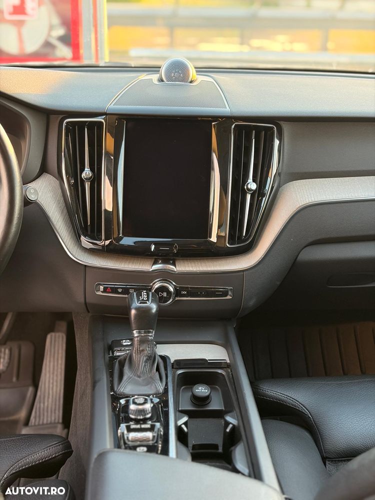 Volvo XC 60 D5 AWD Inscription - 9