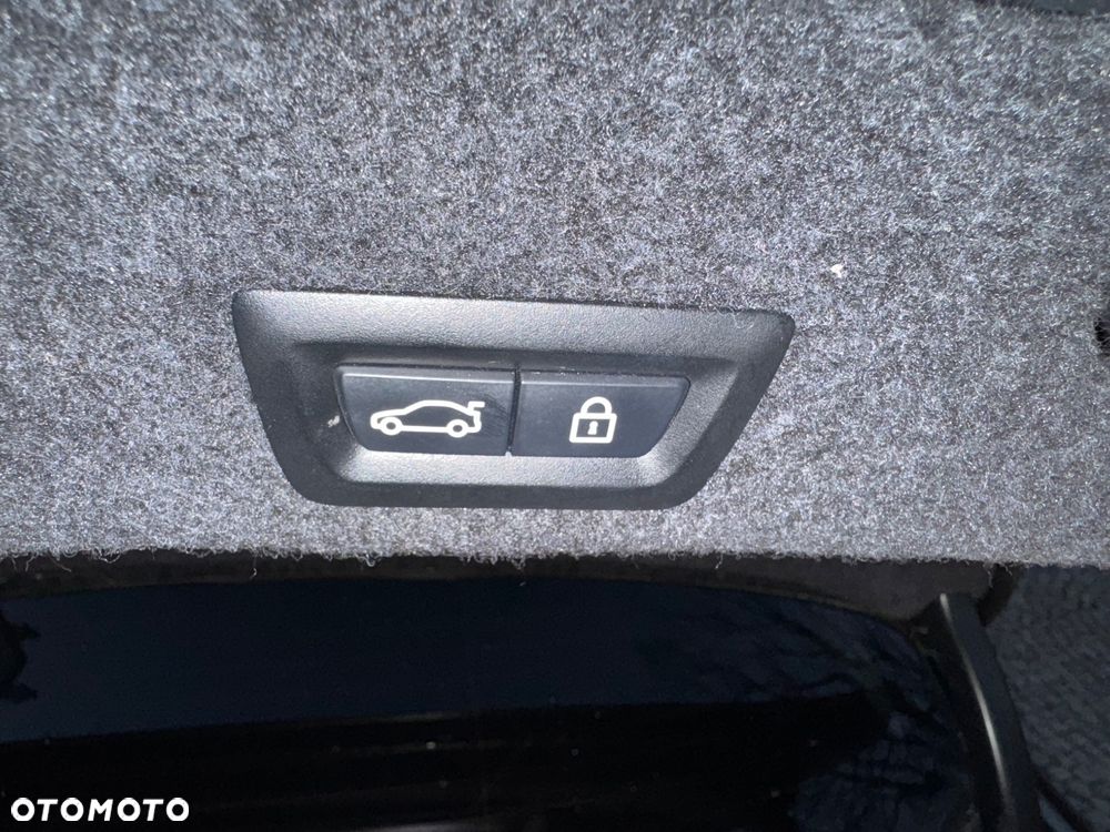 BMW Seria 5 528i - 21