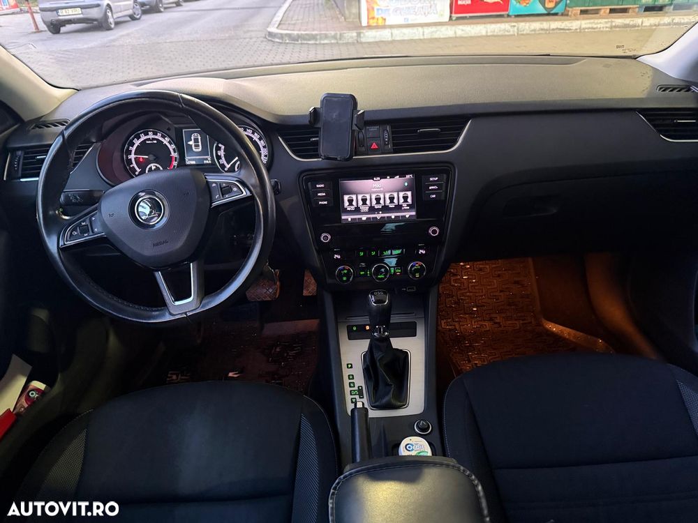 Skoda Octavia 1.6 TDI DSG Style - 11