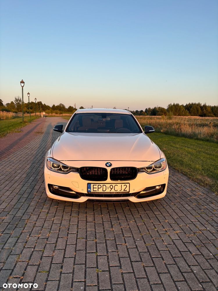 BMW Seria 3 320d Sport Line - 16