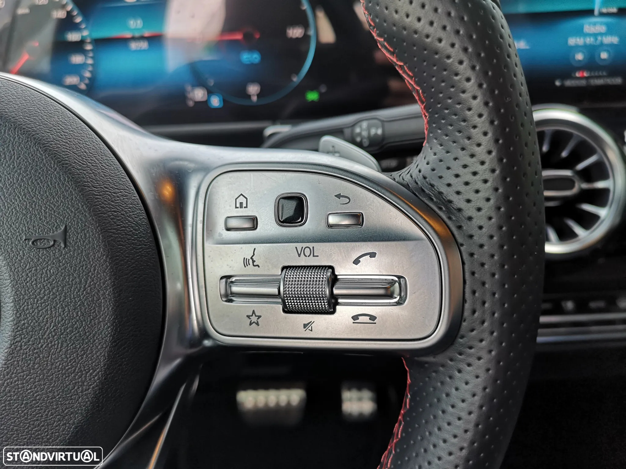 Mercedes-Benz EQB 250 AMG Line - 11