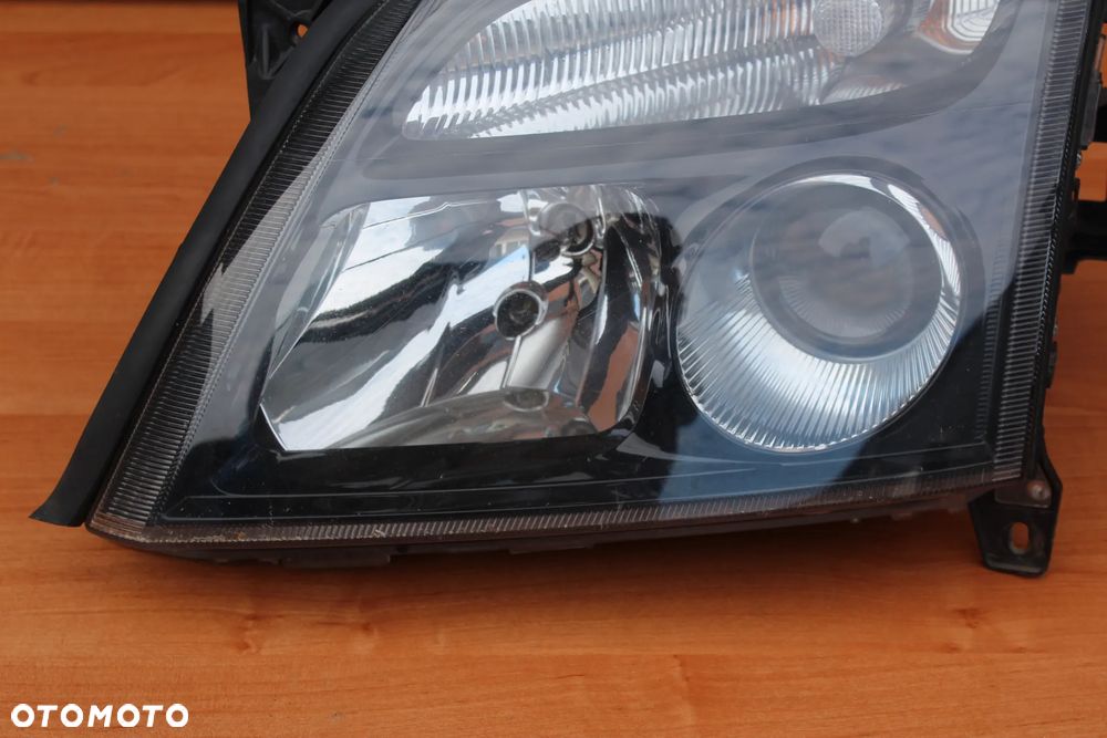 LAMPA LEWA PRZEDNIA OPEL VECTRA C SIGNUM PRZED LIFTEM XENON CIEMNA EUROPA - 9
