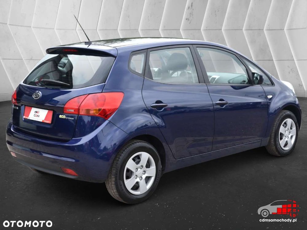 Kia Venga - 10