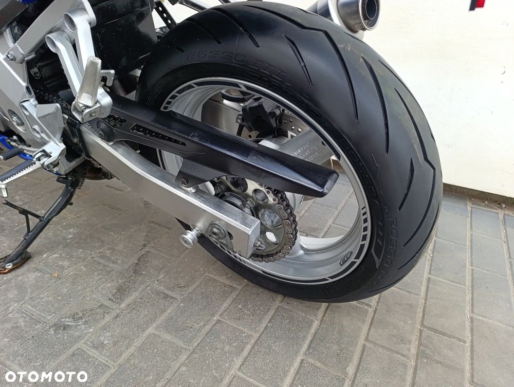 Suzuki SV - 19