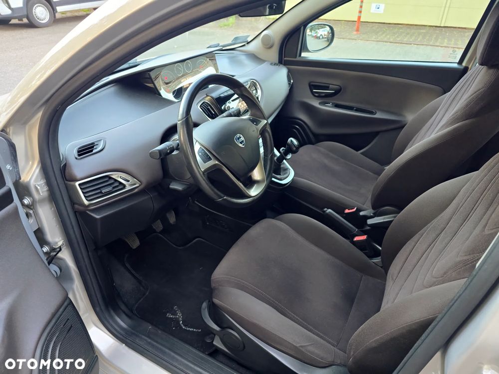 Lancia Ypsilon 1.2 8V Platinum S&S EU6 - 14