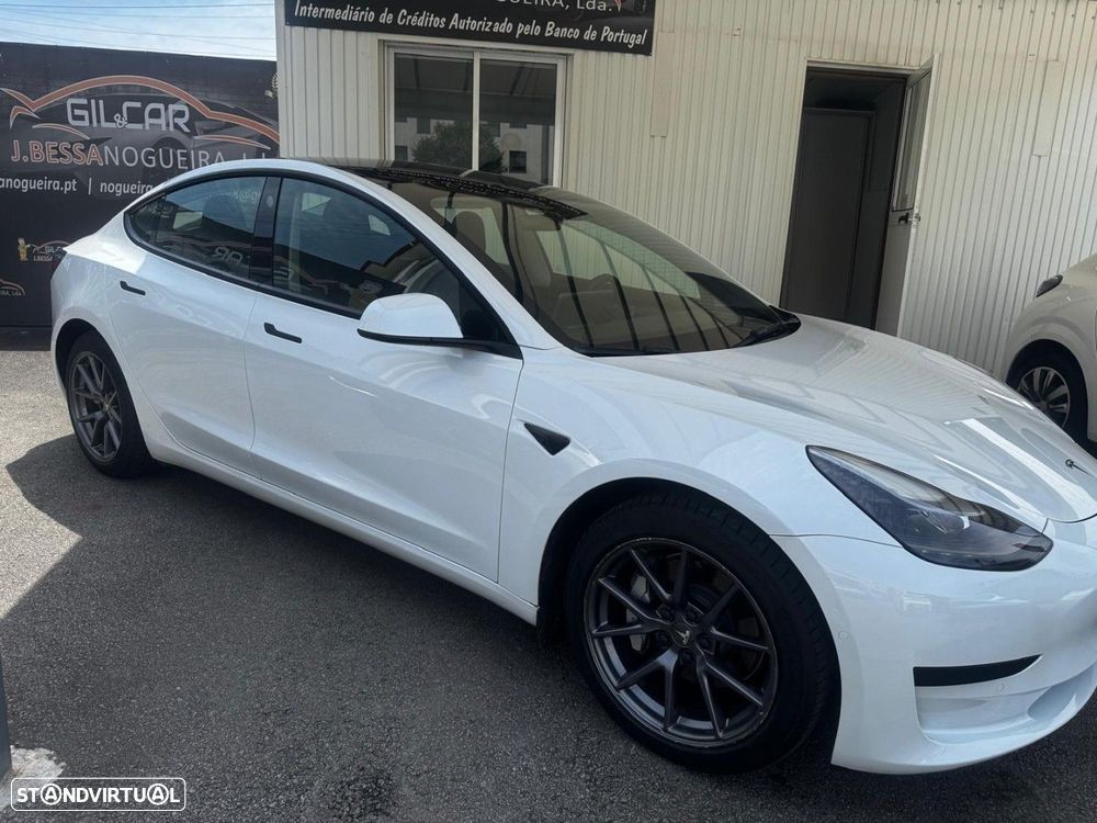 Tesla Model 3 Standard Range Plus RWD - 3