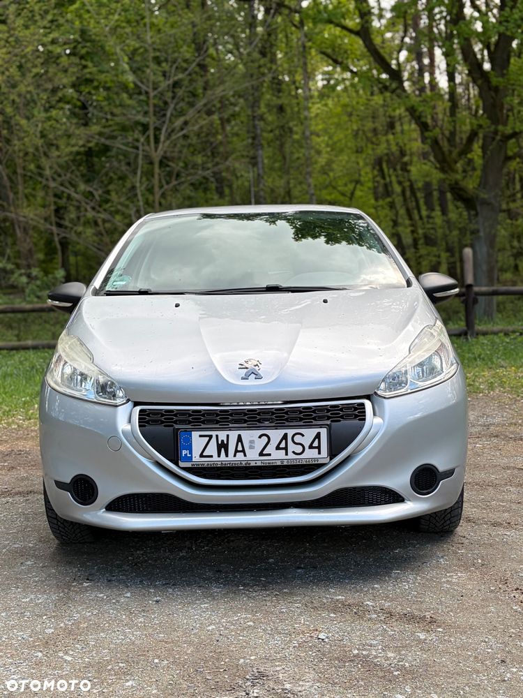 Peugeot 208 - 4