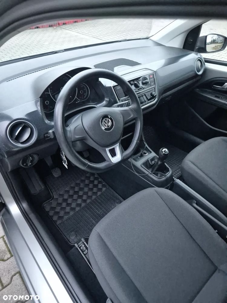 Volkswagen up! 1.0 move - 13