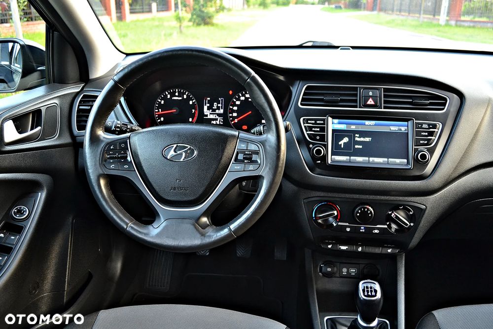 Hyundai i20 1.2 GO - 32