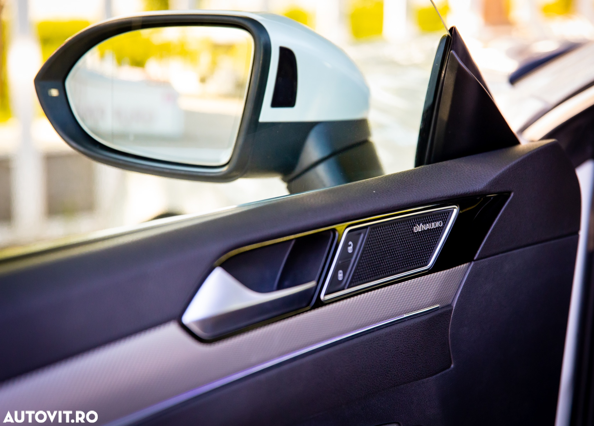 Volkswagen ARTEON 2.0 TDI DSG 4Motion R-Line - 23