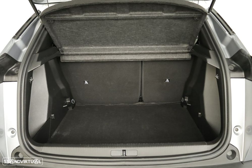 Peugeot 2008 1.2 PureTech Allure - 23