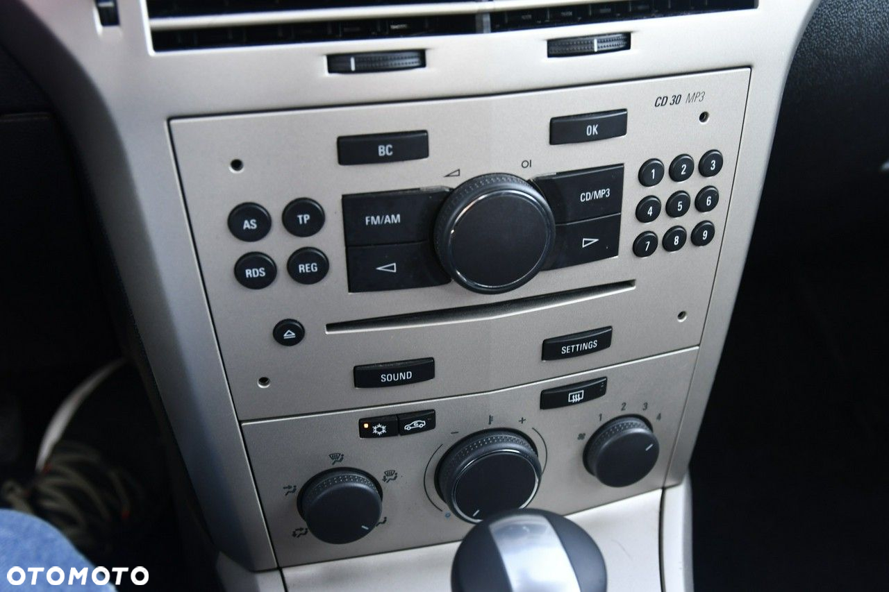 Opel Astra - 25