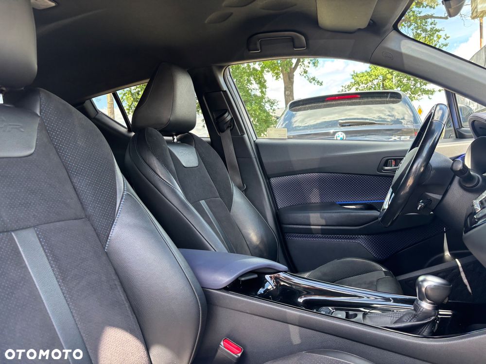 Toyota C-HR 1.2 T Dynamic CVT 4x4 - 23