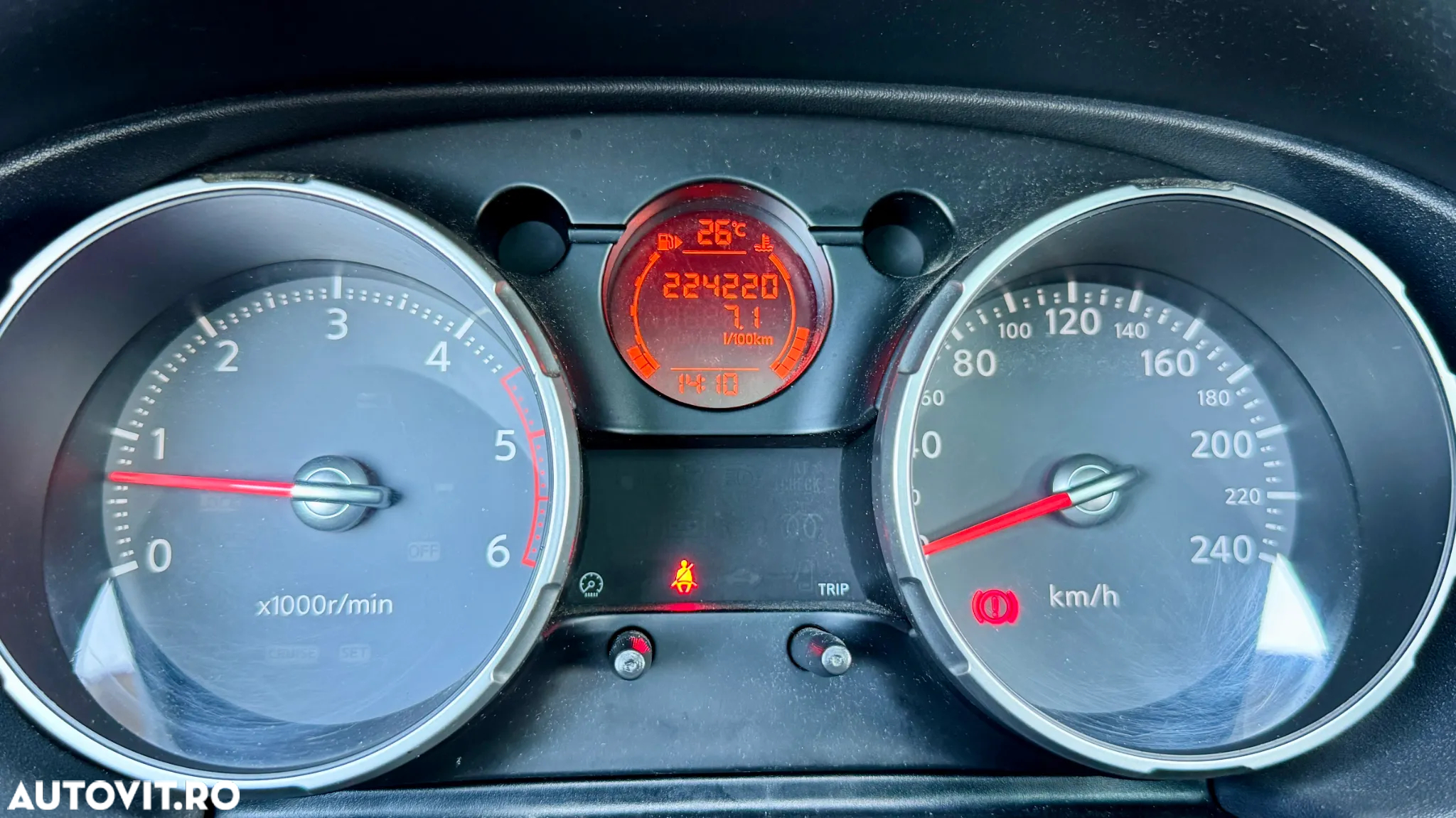 Nissan Qashqai+2 2.0 dCi DPF Tekna - 13