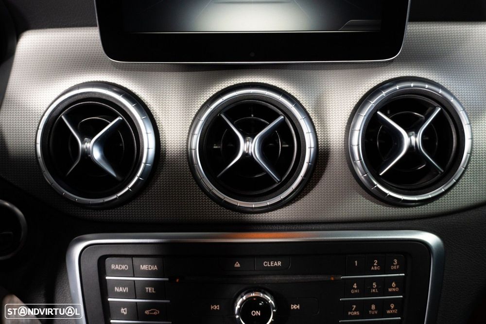 Mercedes-Benz CLA 180 (CDI) d Urban - 25