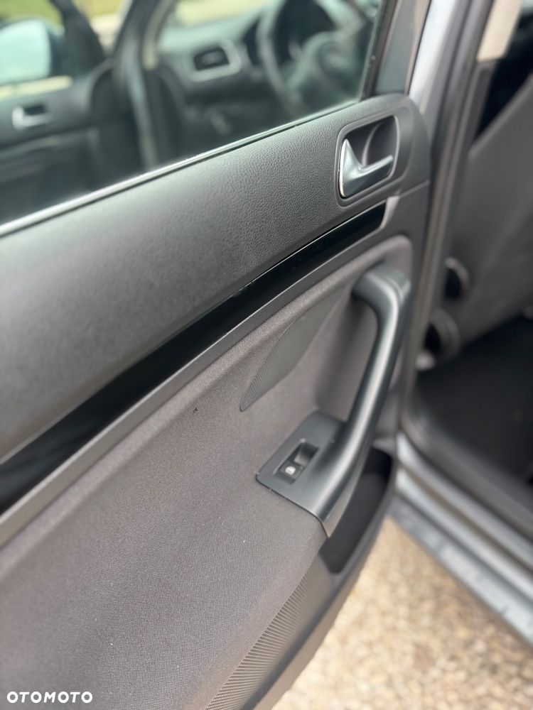 Volkswagen Golf - 11